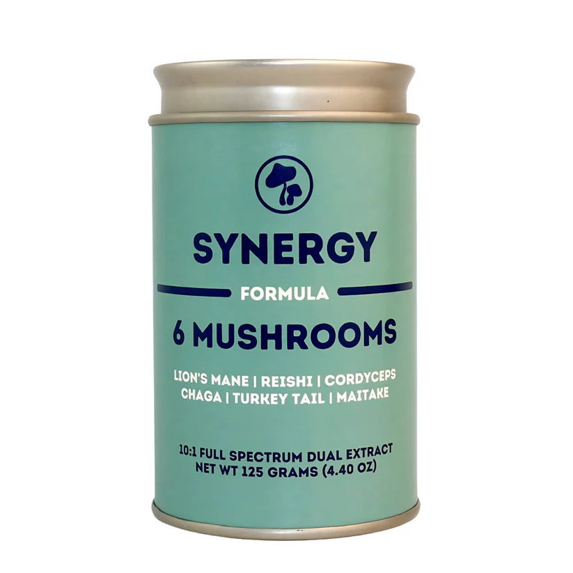Synergy: Fórmula Orgánica de 6 hongos: Melena de León, Reishi, Cordyceps militaris, Chaga, Turkey Tail, y Maitake. Disponible en 5 tamaños: 75, 100, 125, 200 y 250 gramos. Bolsa de cáñamo incluida!